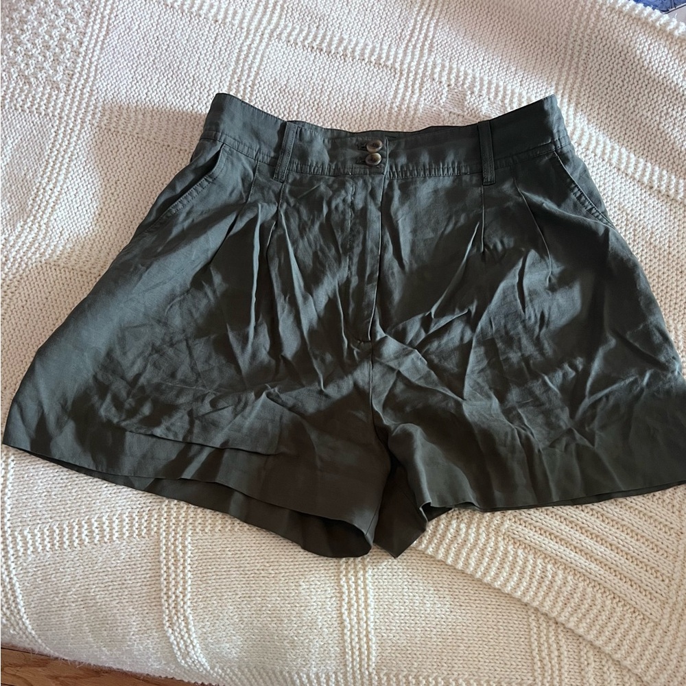 Khaki high waisted short